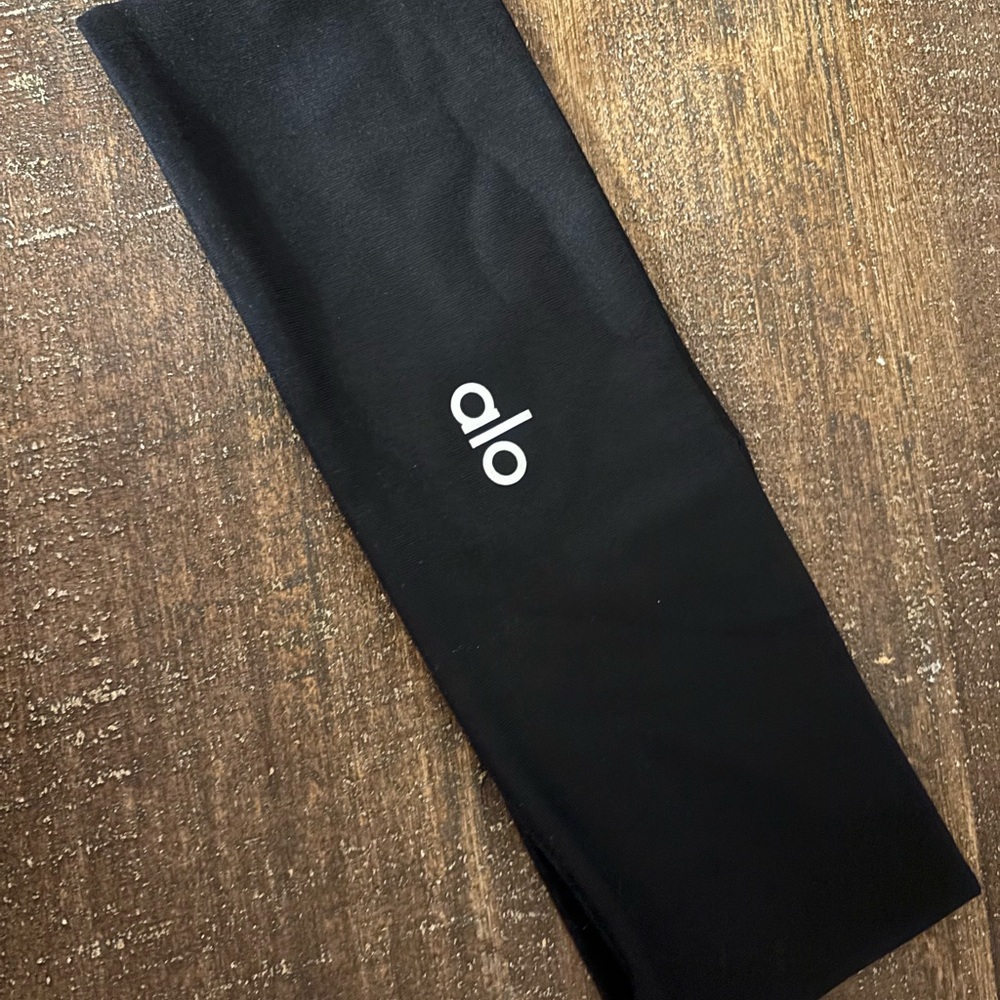 ALO performance headband